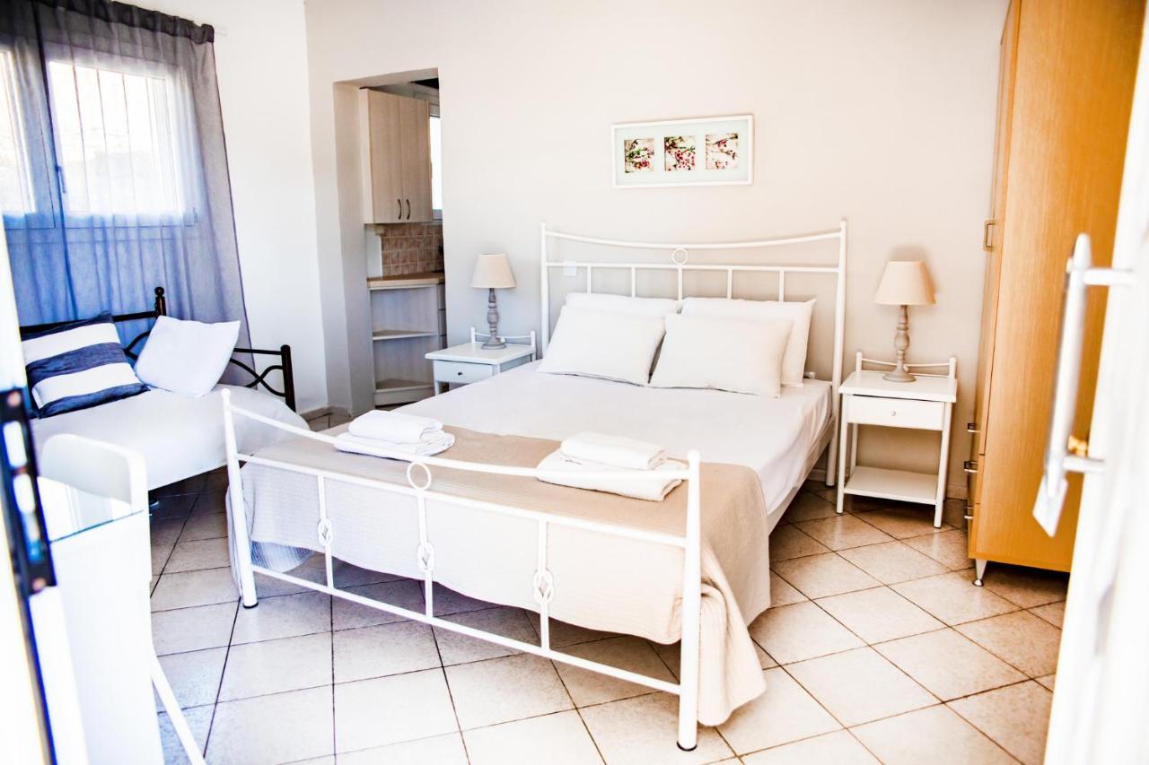 Filia Rooms & Apartments Агии Апостоли Екстериор снимка