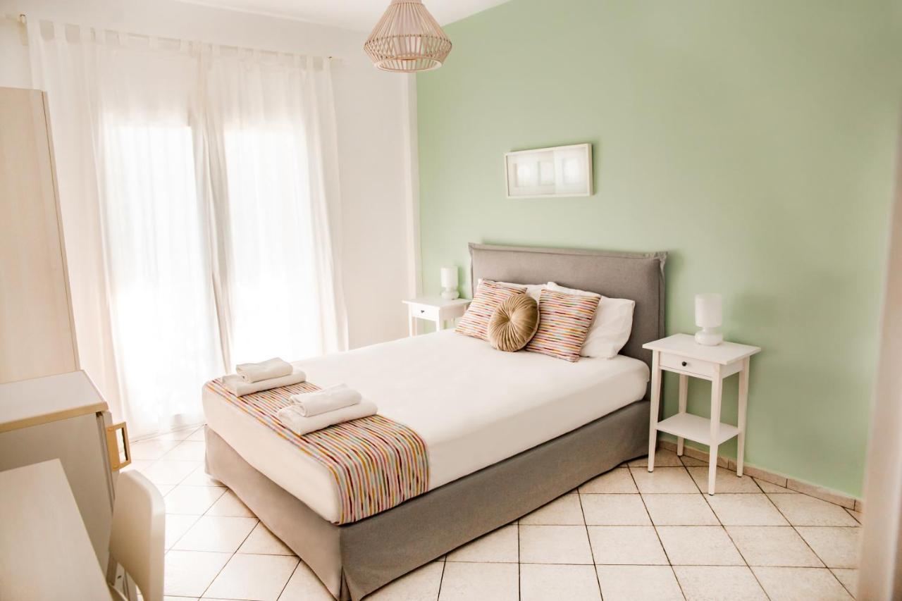 Filia Rooms & Apartments Агии Апостоли Екстериор снимка